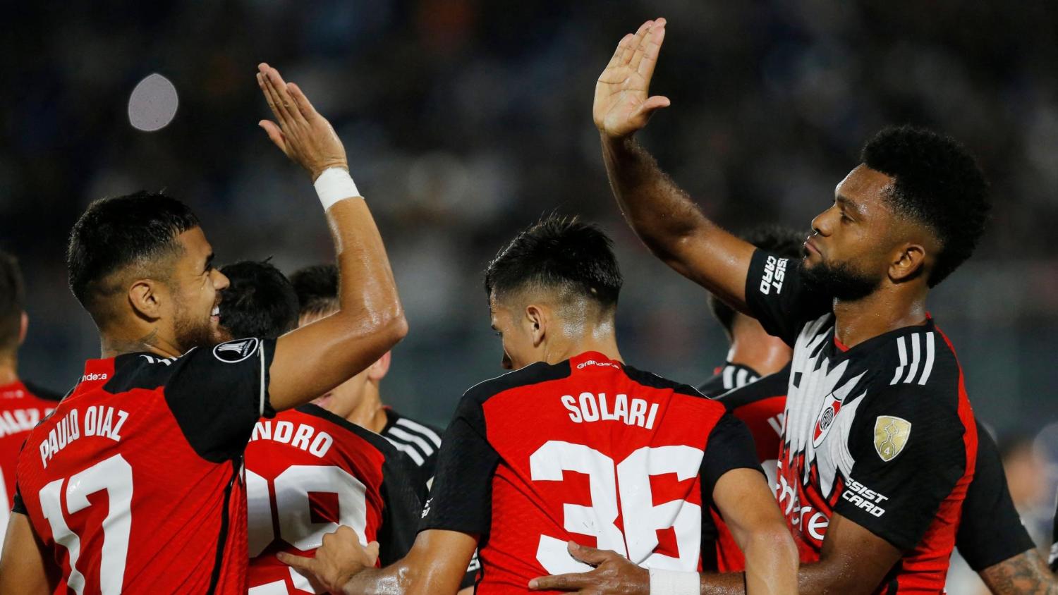Con goles de Solari y Mastantuono, River Plate venció a Libertad y se mantiene invicto en la Copa Libertadores
