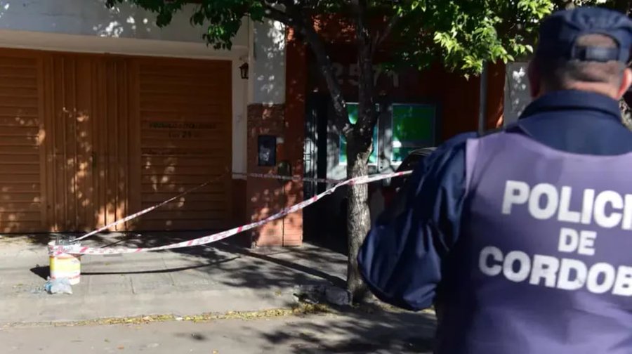 Horror en Córdoba: un joven de 19 años fue apuñalado en la calle luego de discutir con sus familiares
